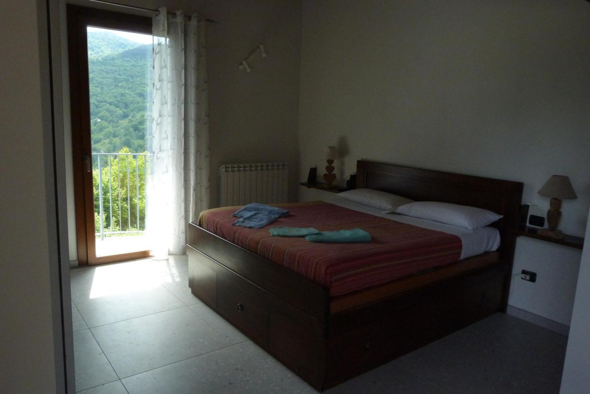 Giardino Tra I Laghi Bed & Breakfast San Fedele Intelvi Bagian luar foto
